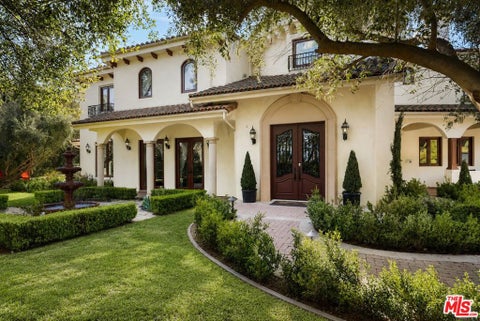Photo of 4141 Cambrdige Road, La Canada Flintridge, CA 91011 (MLS # 26869663)