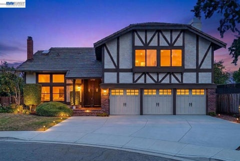 Photo of 3356 Winter Wren Pl PL, Fremont, CA 94555 (MLS # 41145019)