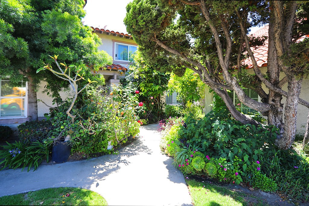 13905 Magnolia Street