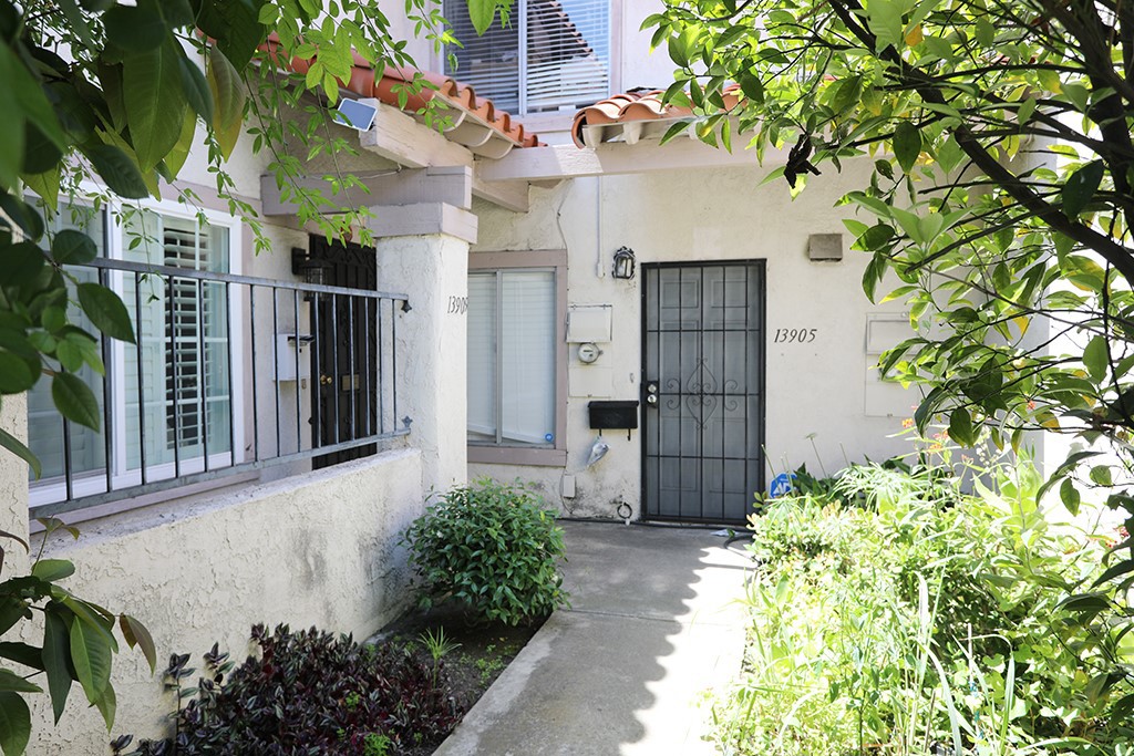 13905 Magnolia Street