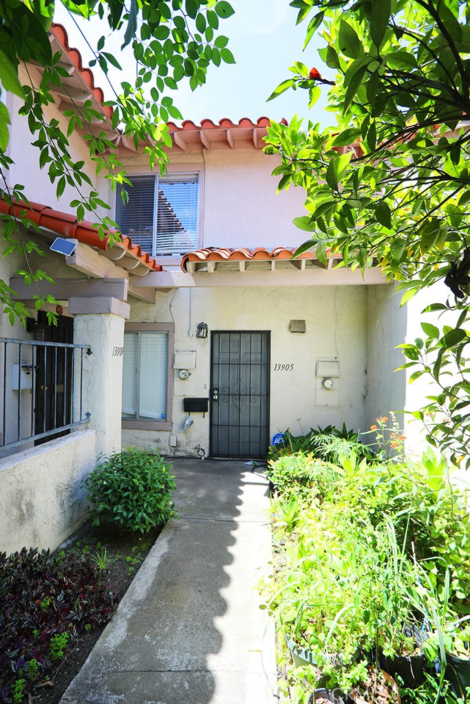 13905 Magnolia Street