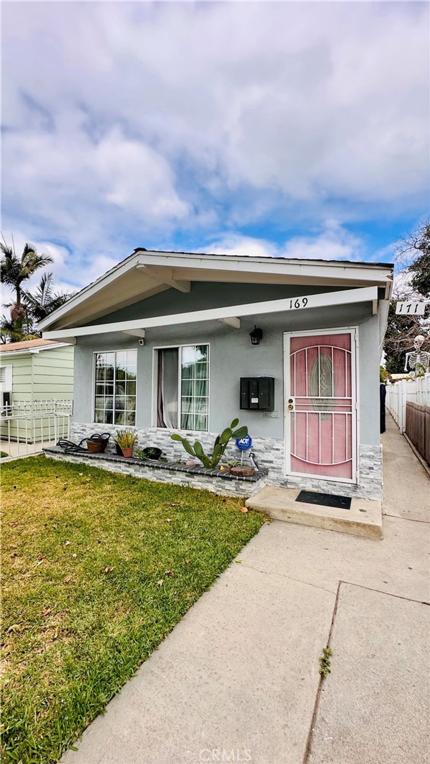 $20,000 Grant Available — No Repayment! Live in One, Rent the Other!

Excellent opportunity in North Long Beach — this updated duplex features two 2-bedroom, 1-bath units, ideal for investors or first-time buyers looking to offset their mortgage by living in one unit and renting the other.

Each home offers an open-concept layout with beamed ceilings and indoor laundry hookups. Both kitchens were remodeled in 2020 with modern shaker cabinets and quartz countertops. Additional 2020 upgrades include laminate and tile flooring, dual-pane windows, interior and exterior paint, and new garage doors.

Located on a quiet, tree-lined street surrounded by long-term residents, this neighborhood offers strong rental demand and convenient access to CSU Long Beach, Downtown LA, USC, UCLA, and Orange County.

?? Ask me how you can qualify for a grant of up to $20,000 toward your down payment, closing costs, or interest rate buy-down — funds never have to be repaid!

Don’t miss this opportunity — schedule your tour today and explore the income potential for yourself!