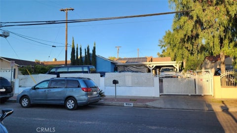 Photo of 11338 Dronfield Avenue, Pacoima, CA 91331 (MLS # SR26019242)