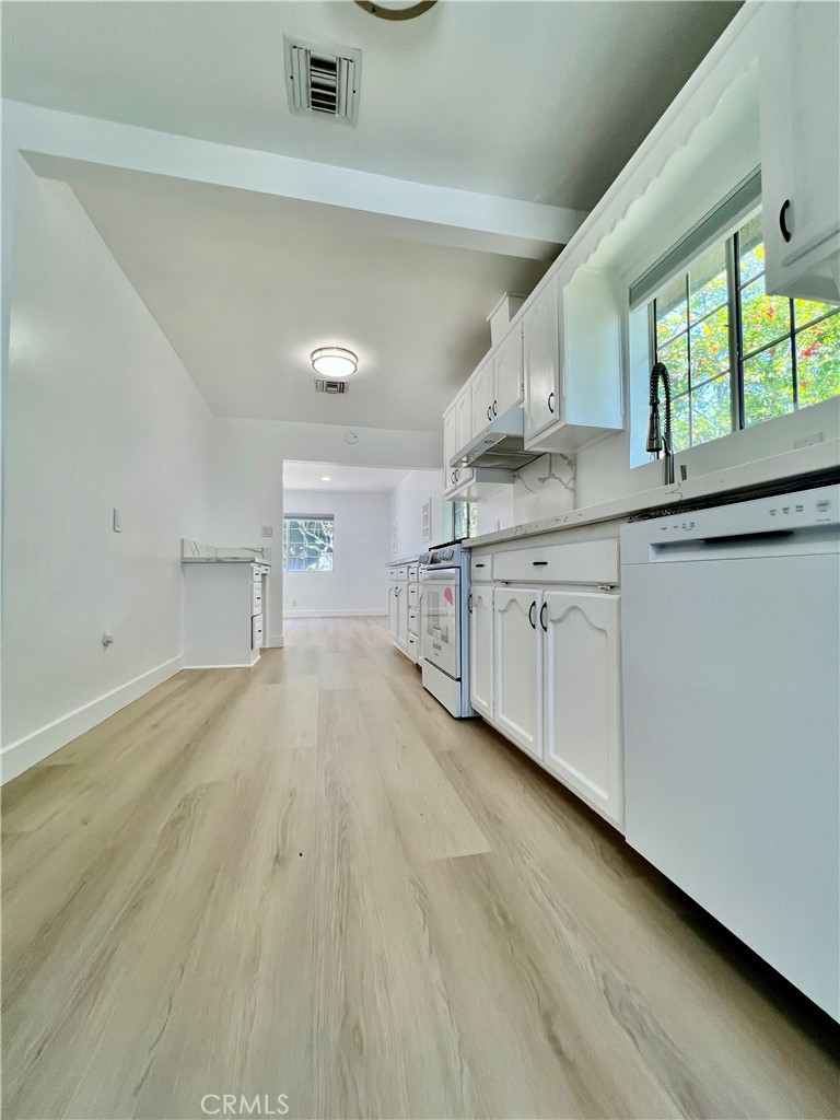 Properties 3 12987 Correnti Street