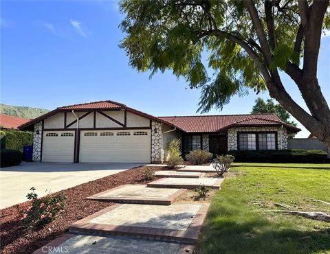 Photo of 208 Deborah Court, Riverside, CA 92507 (MLS # WS26042466)