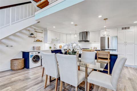 Tiny photo for 984 Granville Ave, Los Angeles, CA 90049 (MLS # SB26158670)