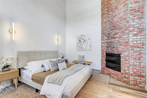 Tiny photo for 984 Granville Ave, Los Angeles, CA 90049 (MLS # SB26158670)