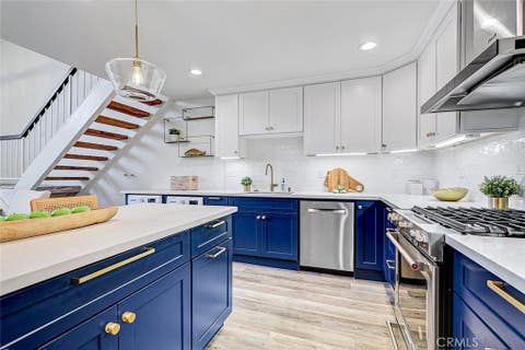 Tiny photo for 984 Granville Ave, Los Angeles, CA 90049 (MLS # SB26158670)