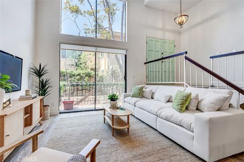 Tiny photo for 984 Granville Ave, Los Angeles, CA 90049 (MLS # SB26158670)