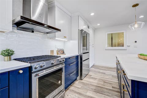 Tiny photo for 984 Granville Ave, Los Angeles, CA 90049 (MLS # SB26158670)