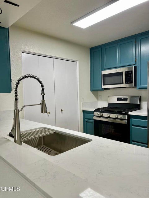 Tiny photo for 2157 Martinique Lane, Oxnard, CA 93035 (MLS # V1-37787)