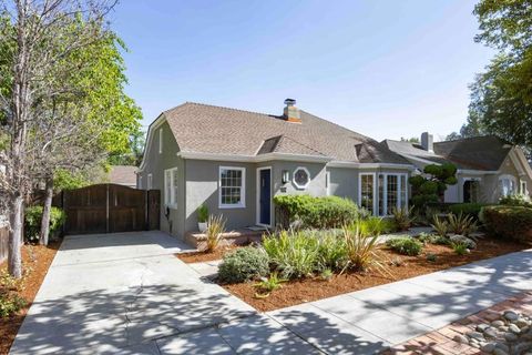 Photo of 1637 Mariposa Avenue, Palo Alto, CA 94306 (MLS # ML82039128)