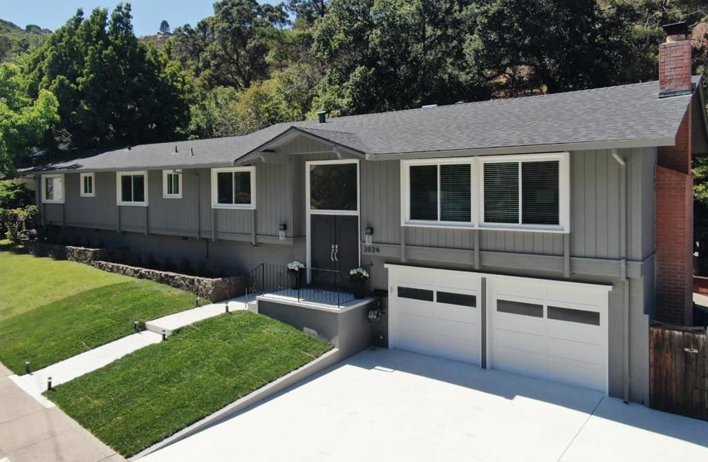 listing image 130728289673003530940