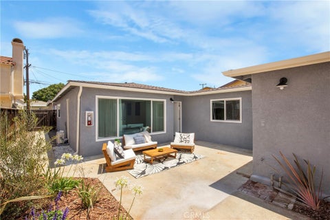 Photo of 18508 Kingsdale Avenue, Redondo Beach, CA 90278 (MLS # SB26230233)