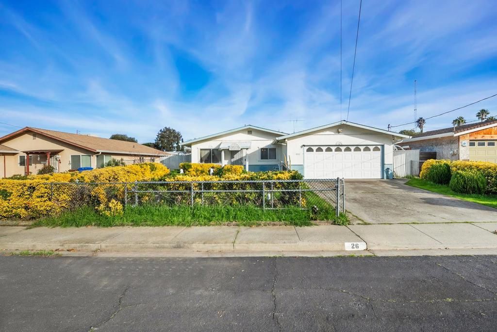 Photo of 26 Seaview Drive, Bay Point, CA 94565 (MLS # ML82030302)