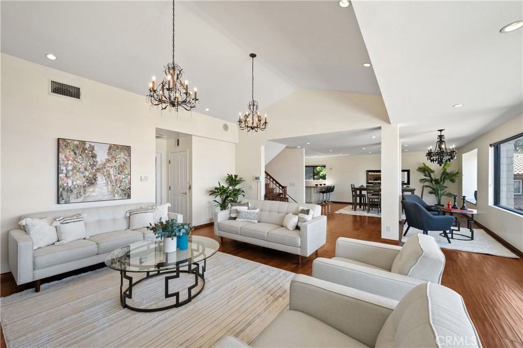 3230 Carolwood Lane
