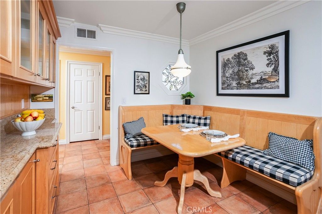 Photo of 149 S Dewey Ave, Newbury Park, CA 91320 (MLS # SR25271418)