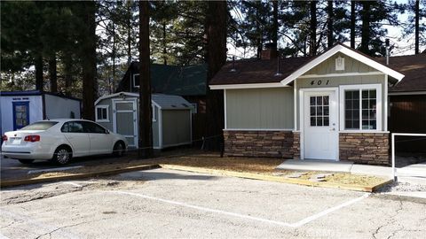 Photo of 401 W Big Bear Boulevard, Big Bear City, CA 92314 (MLS # CV26079542)