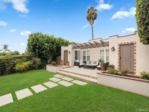 Photo of 372 Jasmine Street, Laguna Beach, CA 92651 (MLS # LG26007607)