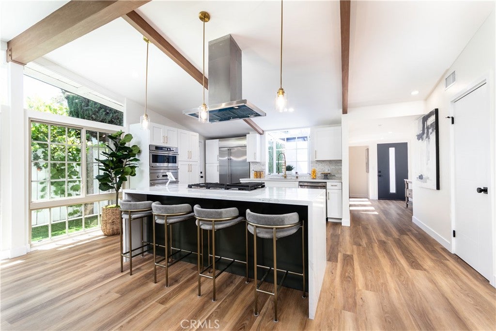 Photo of 22838 Epsilon Street, Woodland Hills, CA 91364 (MLS # SR26144743)