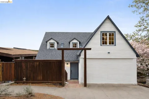 982 982 Grizzly Peak Blvd, Berkeley, CA 94708 - MLS#: 41125172