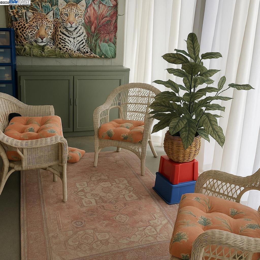 OAK KNOLL - Residential