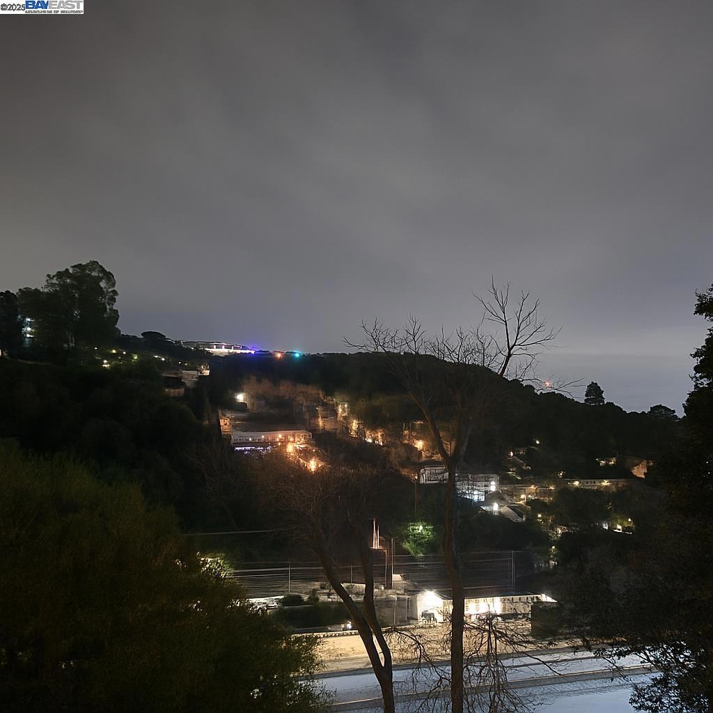 OAK KNOLL - Residential