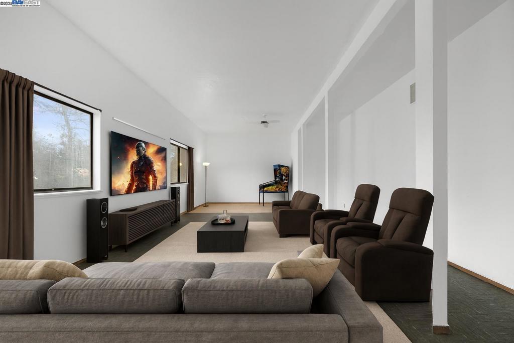 OAK KNOLL - Residential