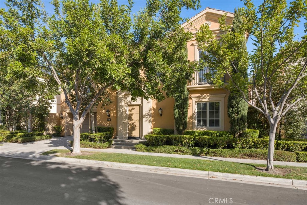 52 Acorn Glen