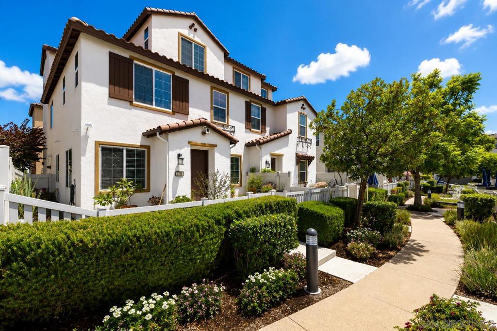 1708 Frangipani
