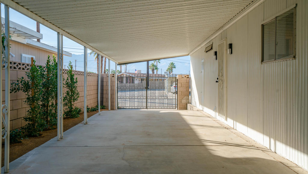 Tri Palm Estates - Residential