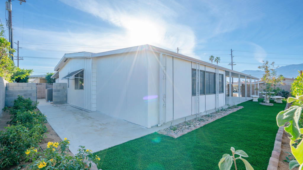 Tri Palm Estates - Residential