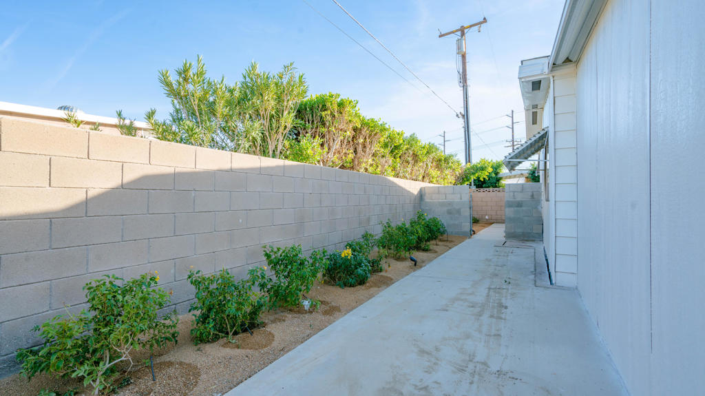 Tri Palm Estates - Residential