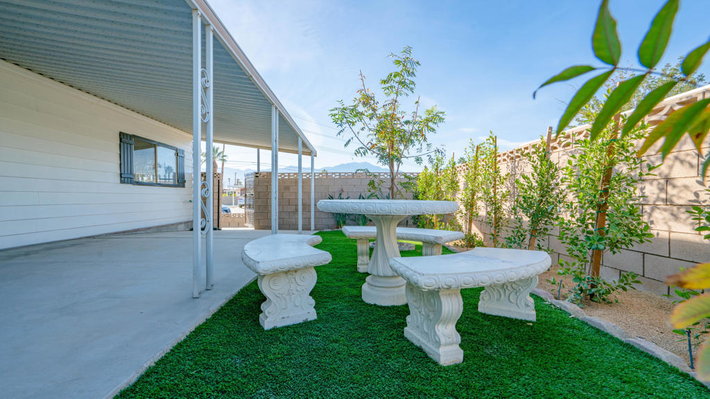 Tri Palm Estates - Residential