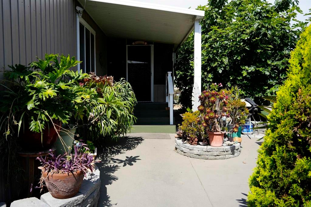 1815 Sweetwater Road 81