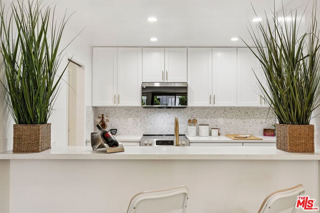 4170 Elm Avenue 213