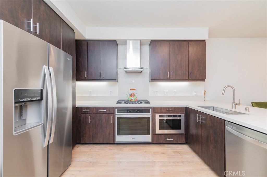 2240 Nolita