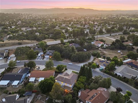 Tiny photo for 2488 Starling DR, Paso Robles, CA 93446 (MLS # PI26124899)