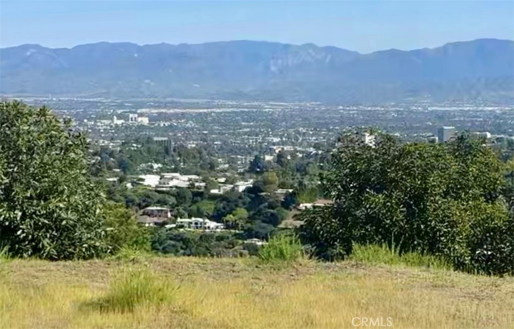 16986 Encino Hills Drive