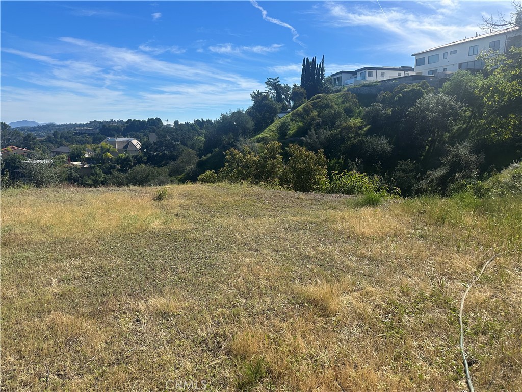 16986 Encino Hills Drive