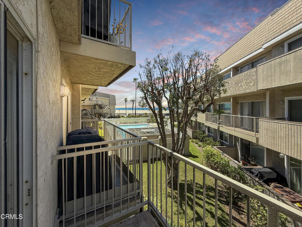 246 E Surfside Drive