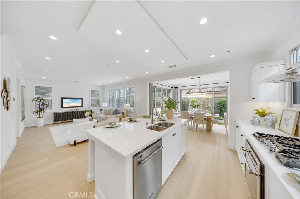 182 Frontier, Irvine CA 92620 - Photo 11