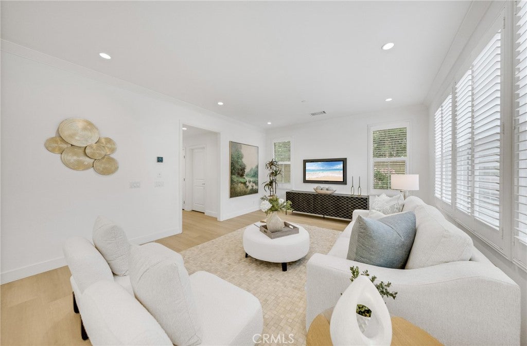 182 Frontier, Irvine CA 92620 - Photo 6