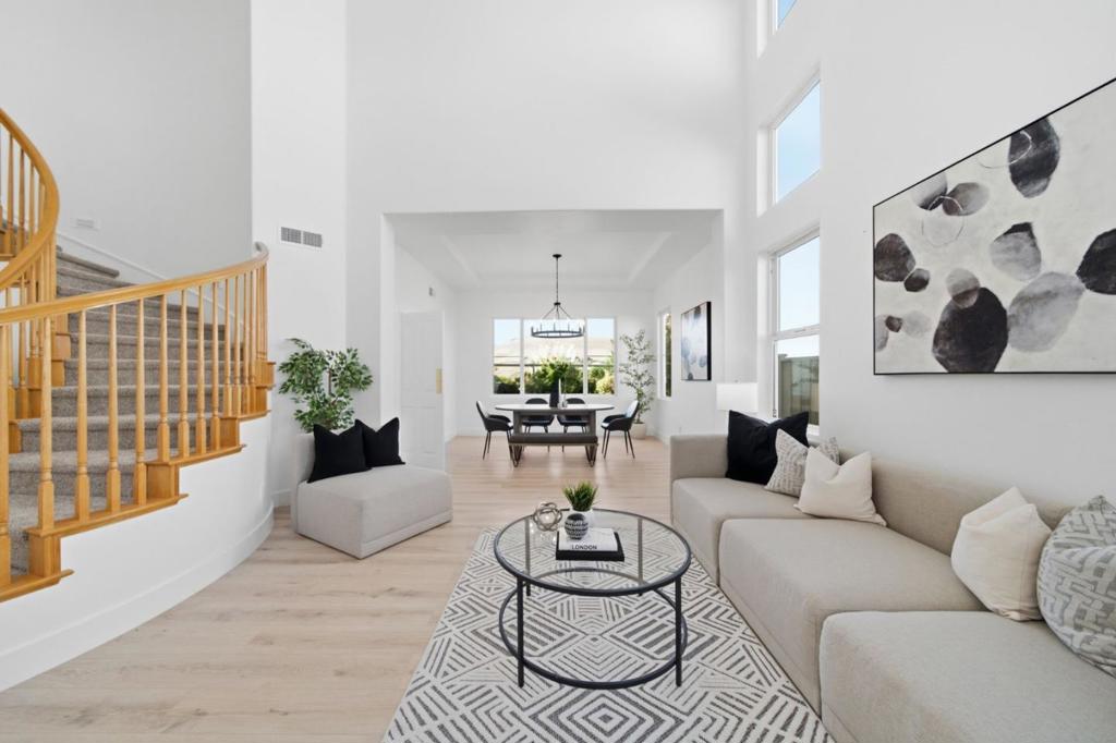 7668 Buckeye Court