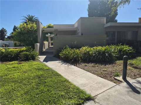 MLS: OC26218901