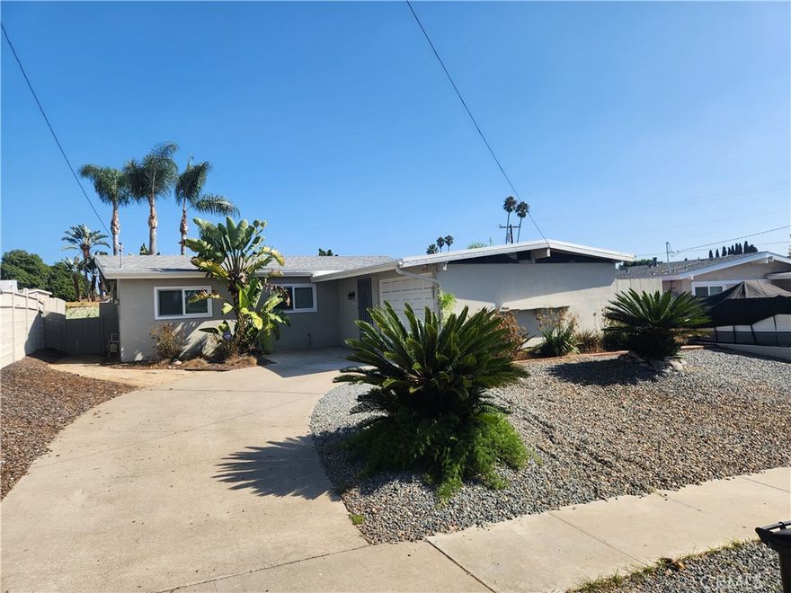 Enjoy living in this centrally located and upgraded single level home with huge, private backyard. Upgrades include upgraded double pained windows, vinyl wood flooring throughout, new paint inside and out, upgraded bathroom with tub/shower, lighting and ceiling fans throughout, newer furnace as well as washer/dryer and refrigerator all included as well as upgraded landscaping in front and backyard. The home is located between Balboa Ave and Clairmont Mesa Blvd making it very convenient to numerous shops, restaurants, super markets, Target, Home Depot, etc. Also a short drive to virtually anywhere in San Diego as it is close to the 5, 805, 52, 163, 8 and 15 freeways. In 15 mins you can be in downtown San Diego, or enjoying the beaches in La Jolla or riding your bike around Mission Bay. Walking distance to high school, elementary schools as well as a public library and even a surf shop. Also very close proximity to Mesa Jr College, University Town Center shopping mall and the large business centers in La Jolla Village, etc. Utilities not included.