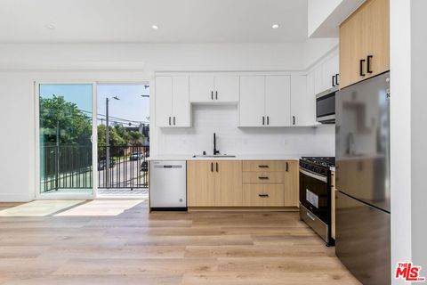 Photo of 11241 W Morrison Street #6, North Hollywood, CA 91601 (MLS # 26637737)