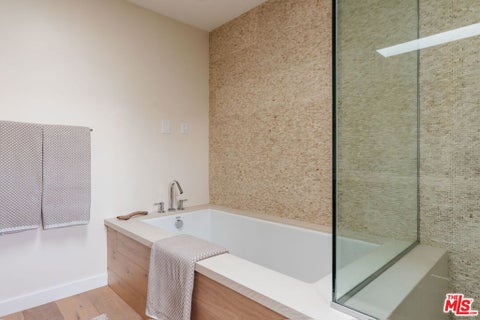 Tiny photo for 1424 Nathan Lane, Ventura, CA 93001 (MLS # 26900917)