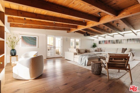 Tiny photo for 1424 Nathan Lane, Ventura, CA 93001 (MLS # 26900917)