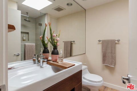 Tiny photo for 1424 Nathan Lane, Ventura, CA 93001 (MLS # 26900917)
